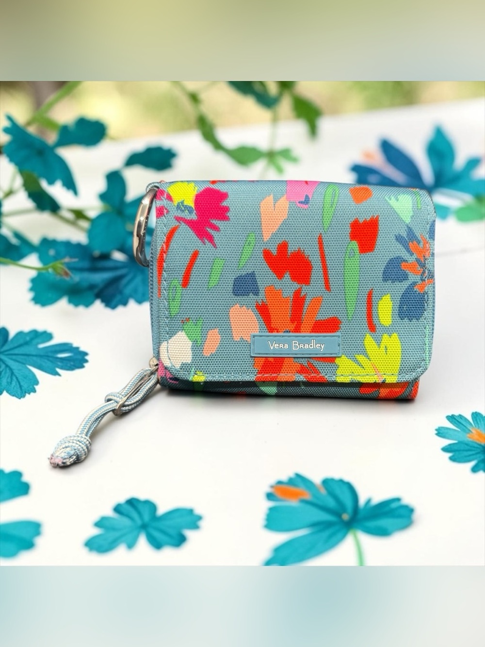 💙🧡VERA BRADLEY💙🧡Mediterranean Blue Multicolor Floral Zip Card Wallet/NWOT